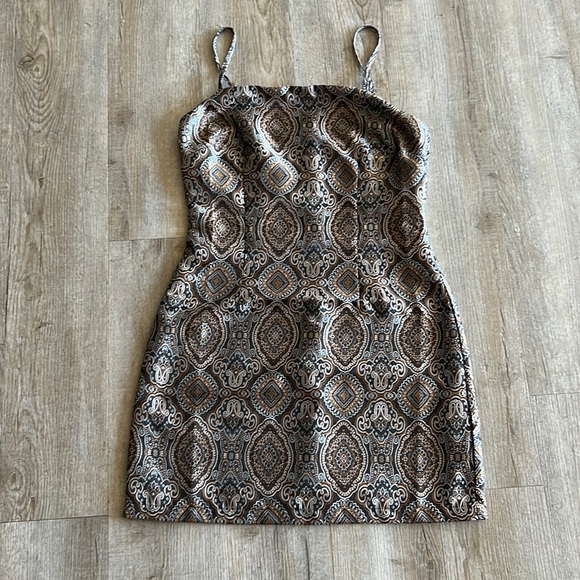 BRAND NEW - Picture 2 of 3